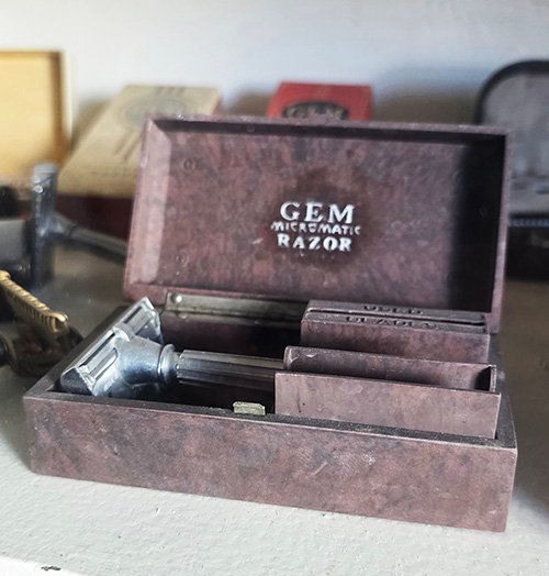 The GEM Micromatic Razor